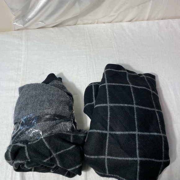 A New Day women’s plaid knit cape scarf black color bundle of two new - Picture 1 of 4